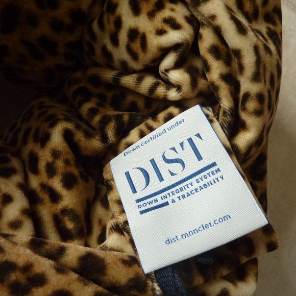 Moncler Leopard Print Down Puffer Scarf 'Sciarpa' - Picture 13 of 14